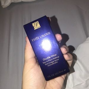Estée Lauder double wear foundation